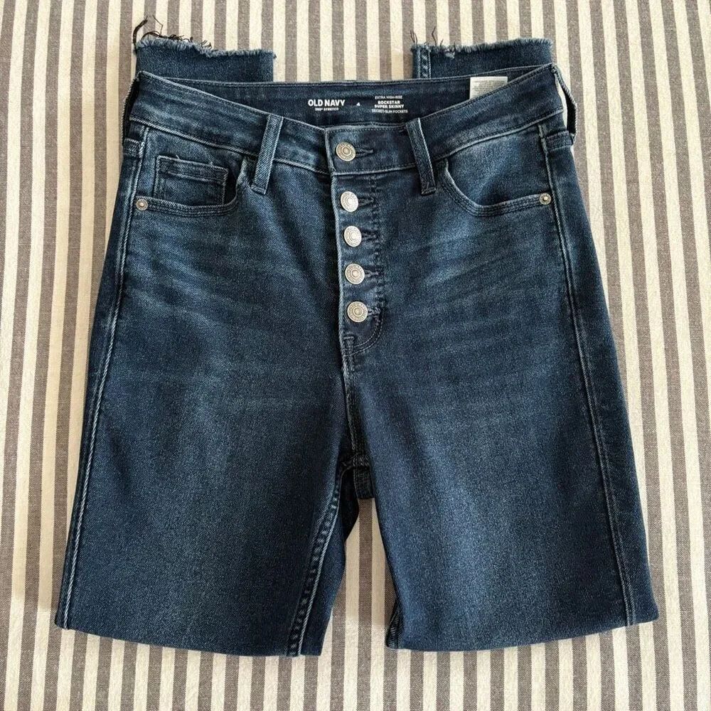 Old Navy High-Waisted Rockstar Super-Skinny Jeans Size 4